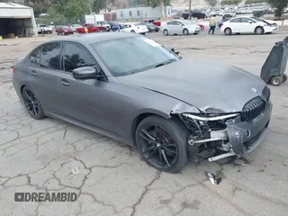 2022 BMW 3 Series 330i z VIN 3MW5R1J05N8C22351, wystawiony jako IAAI lot #42032912 z przebiegiem 66 659 mil mil oraz . Historia ofert i sprzedaży dostępna na DreamBid. Obrazek 1.