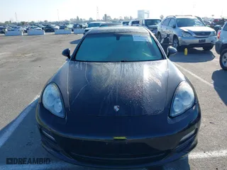 2011 Porsche Panamera with VIN WP0AA2A71BL013687, listed as a IAAI auction lot 41647569 with 116,685 mi miles. Bid and sale history available at carsss.com. Image 6.
