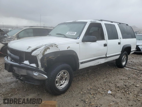 1998 Chevrolet Suburban with VIN 1GNGK26J4WJ325958, listed as a Copart auction lot 43348505 with 154,638 mi miles and Salvage Title. Bid and sale history available at carsss.com. Image 1.