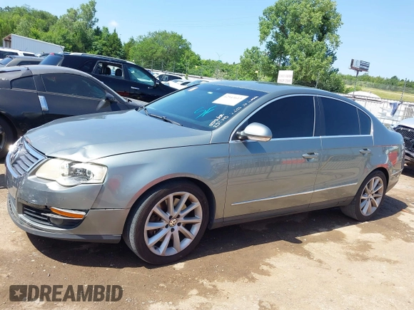 2008 Volkswagen Passat 3.6L V6 with VIN WVWDU73C58P065966, listed as a IAAI auction lot 42543613 with 142,948 mi miles and . Bid and sale history available at DreamBid. Image 14.