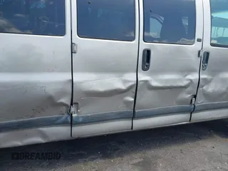 2001 Chevrolet Express with VIN 1GAHG39R711229376, listed as a IAAI auction lot 41948861 with 124,925 mi miles and . Bid and sale history available at carsss.com. Image 6.