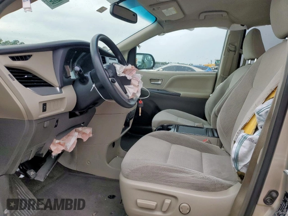 2016 Toyota Sienna LE AAS z VIN 5TDKK3DC4GS708297, wystawiony jako Copart lot #60711545 z przebiegiem 106 393 mil mil oraz Szkoda całkowita • Salvage title. Historia ofert i sprzedaży dostępna na DreamBid. Obrazek 7.