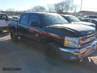2012 Chevrolet Silverado 1500 LT with VIN 3GCPCSE06CG215957, listed as a IAAI auction lot 41644285 with 140,599 mi miles. Bid and sale history available at carsss.com. Image 1.