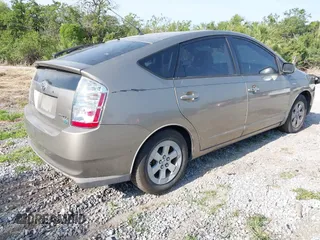 2008 Toyota Prius with VIN JTDKB20U887698068, listed as a IAAI auction lot 42215998 with 117,851 mi miles and . Bid and sale history available at DreamBid. Image 4.