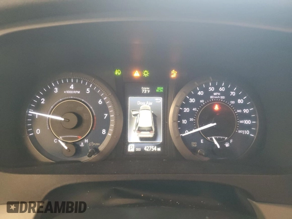 2020 Toyota Sienna XLE with VIN 5TDDZ3DC0LS237585, listed as a Copart auction lot 60913015 with 42,754 mi miles and Salvage title. Bid and sale history available at DreamBid. Image 9.