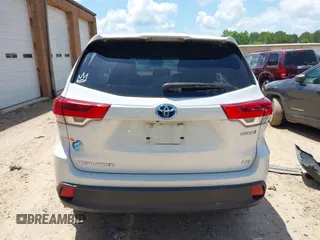 2019 Toyota Highlander Hybrid LE with VIN 5TDBGRFH6KS070611, listed as a IAAI auction lot 42301946 with 78,323 mi miles and . Bid and sale history available at DreamBid. Image 15.