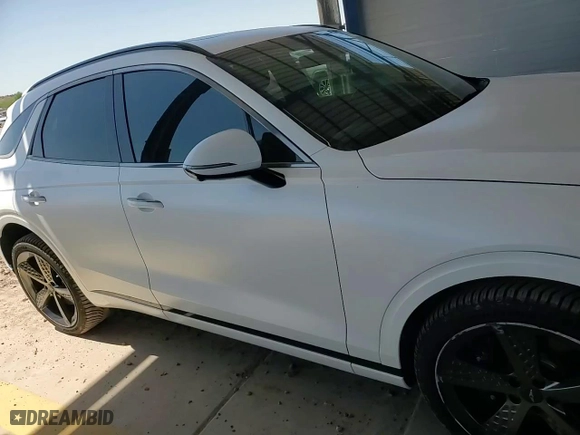2022 Genesis GV70 3.5T Sport with VIN KMUMCDTC7NU038800, listed as a Copart auction lot 71394474 with 40,933 mi miles and Salvage Title. Bid and sale history available at carsss.com. Image 11.