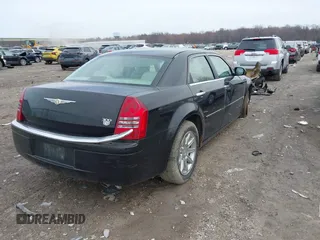 2006 Chrysler 300 C with VIN 2C3KA63H06H189591, listed as a IAAI auction lot 41810691 with 184,465 mi miles. Bid and sale history available at carsss.com. Image 4.