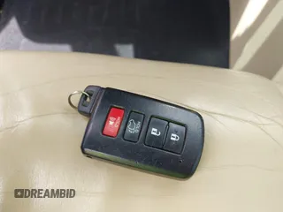 2016 Toyota Highlander XLE z VIN 5TDKKRFH2GS167956, wystawiony jako IAAI lot #42170195 z przebiegiem 142 181 mil mil oraz . Historia ofert i sprzedaży dostępna na DreamBid. Obrazek 11.
