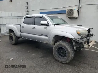 2015 Toyota Tacoma PreRunner with VIN 3TMKU4HN8FM046637, listed as a Copart auction lot 44077295 with 200,737 mi miles and Salvage title. Bid and sale history available at DreamBid. Image 4.