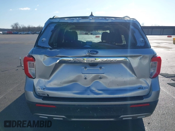 2022 Ford Explorer XLT with VIN 1FMSK8DH2NGA63497, listed as a IAAI auction lot 41866580 with 54,616 mi miles. Bid and sale history available at carsss.com. Image 6.