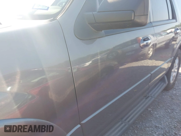 2014 Ford Expedition XLT with VIN 1FMJU1H53EEF00951, listed as a IAAI auction lot 42559040 with 225,162 mi miles and . Bid and sale history available at DreamBid. Image 6.
