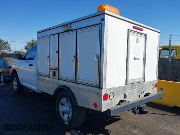 2015 Ram 2500 Tradesman z VIN 3C7WR4AT8FG573414, wystawiony jako IAAI lot #40588450 z przebiegiem 143 273 mil mil oraz . Historia ofert i sprzedaży dostępna na DreamBid. Obrazek 3.
