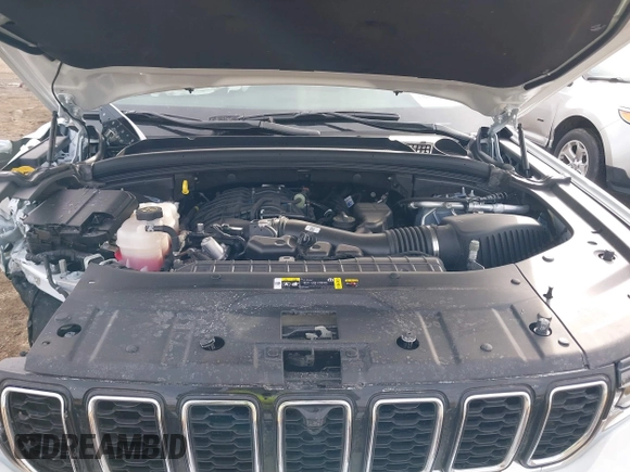 2024 Jeep Grand Cherokee Limited with VIN 1C4RJKBG2R8625086, listed as a IAAI auction lot 41461558 with 3,001 mi miles and . Bid and sale history available at DreamBid. Image 10.