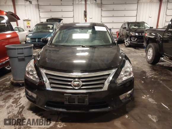2013 Nissan Altima SV with VIN 1N4AL3AP8DN555186, listed as a IAAI auction lot 41576284 with 174,848 mi miles and . Bid and sale history available at carsss.com. Image 13.