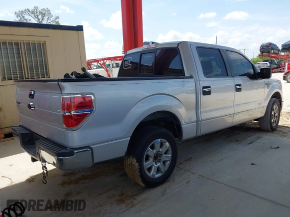 2013 Ford F-150 XL z VIN 1FTFW1CTXDKG41882, wystawiony jako IAAI lot #42680624 z przebiegiem 243 505 mil mil oraz . Historia ofert i sprzedaży dostępna na DreamBid. Obrazek 4.