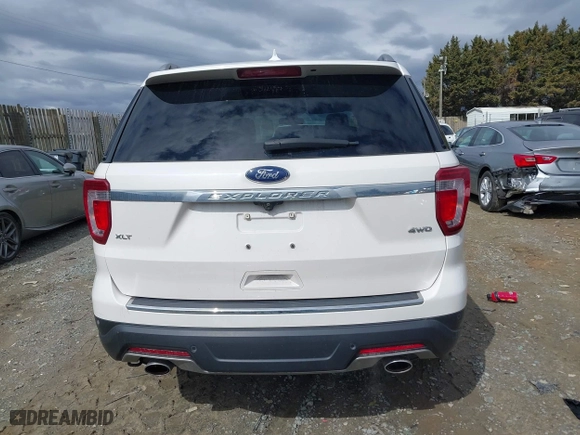 2018 Ford Explorer XLT with VIN 1FM5K8D80JGC21343, listed as a IAAI auction lot 41734012 with 90,193 mi miles. Bid and sale history available at carsss.com. Image 17.