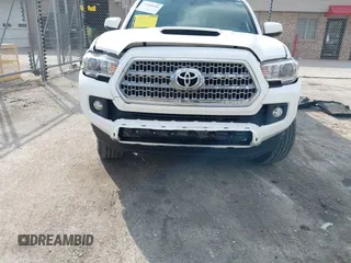 2017 Toyota Tacoma SR5 with VIN 3TMDZ5BN4HM018877, listed as a IAAI auction lot 41898666 with 198,848 mi miles. Bid and sale history available at carsss.com. Image 6.