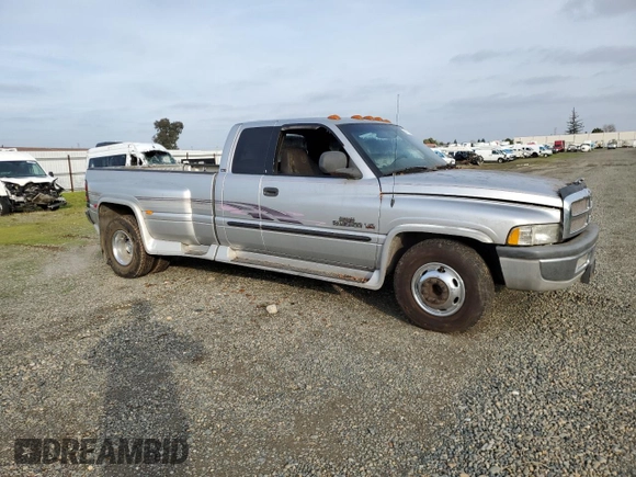 2001 Dodge 3500 z VIN 1B7MC33W71J574245, wystawiony jako Copart lot #84877774 z przebiegiem 200 945 mil mil oraz Szkoda całkowita • Salvage title. Historia ofert i sprzedaży dostępna na DreamBid. Obrazek 4.