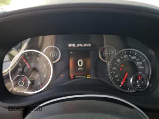 2024 Ram 2500 Big Horn z VIN 3C6UR5DL4RG244839, wystawiony jako Copart lot #61652285 z przebiegiem 36 450 mil mil oraz Czysty tytuł • Clean title. Historia ofert i sprzedaży dostępna na DreamBid. Obrazek 9.