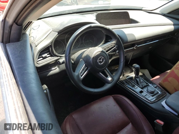 2023 Mazda CX-30 S Carbon Edition z VIN 3MVDMBCM2PM524384, wystawiony jako Copart lot #62699155 z przebiegiem 25 765 mil mil oraz Szkoda całkowita • Salvage title. Historia ofert i sprzedaży dostępna na DreamBid. Obrazek 8.