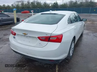2018 Chevrolet Malibu LT with VIN 1G1ZD5ST0JF100011, listed as a IAAI auction lot 41738471 with 130,000 mi miles. Bid and sale history available at carsss.com. Image 4.
