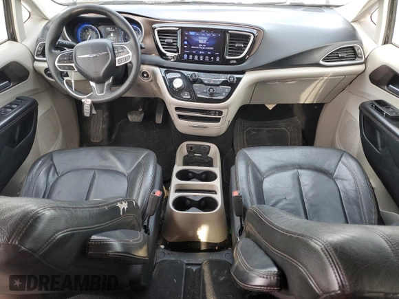 2017 Chrysler Pacifica Touring with VIN 2C4RC1DG0HR634812, listed as a Copart auction lot 85925434 with 194,385 mi miles and Salvage Title. Bid and sale history available at DreamBid. Image 8.