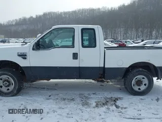 2008 Ford Super Duty F-250 SRW XL with VIN 1FTSX21598EC82566, listed as a IAAI auction lot 41617538 with 166,479 mi miles. Bid and sale history available at carsss.com. Image 14.