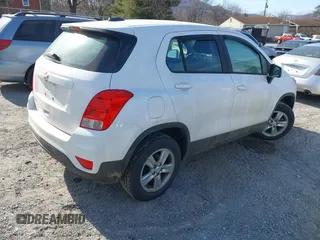 2017 Chevrolet Trax LS with VIN 3GNCJNSBXHL234920, listed as a IAAI auction lot 41622170 with 98,166 mi miles. Bid and sale history available at carsss.com. Image 4.