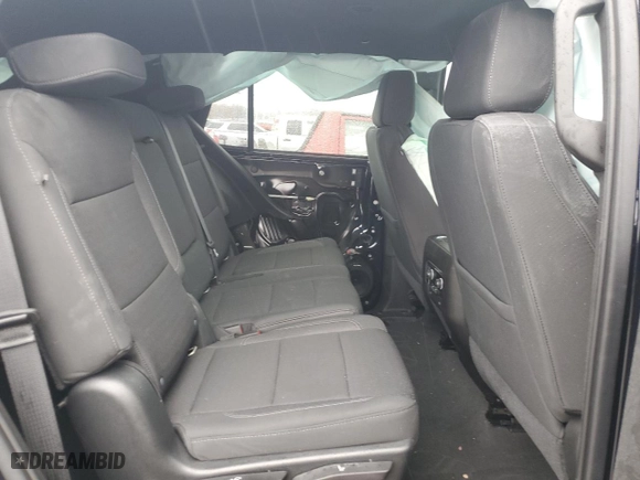 2021 Chevrolet Tahoe LS with VIN 1GNSCMKD6MR334050, listed as a Copart auction lot 45303224 with 31,690 mi miles. Bid and sale history available at carsss.com. Image 10.