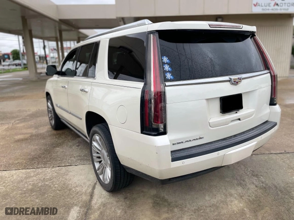 2015 Cadillac Escalade Platinum with VIN 1GYS3PKJ9FR598926, listed as a Copart auction lot 71994334 with 119,715 mi miles and Salvage Title. Bid and sale history available at carsss.com. Image 3.