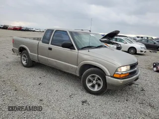 2001 Chevrolet S-10 LS with VIN 1GCCS19511K102618, listed as a Copart auction lot 42387565 with 201,606 mi miles and Salvage Title. Bid and sale history available at DreamBid. Image 4.