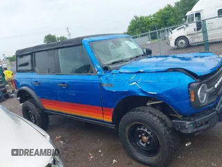 2022 Ford Bronco с VIN 1FMEE5DP7NLB05406, выставлен на аукционе IAAI как лот 42607701 с пробегом 38 206 миль миль и . История ставок и продаж доступна на DreamBid. Изображение 13.