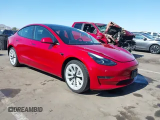 2023 Tesla Model 3 z VIN 5YJ3E1EA1PF456185, wystawiony jako IAAI lot #42228609 z przebiegiem 35 912 mil mil oraz . Historia ofert i sprzedaży dostępna na DreamBid. Obrazek 1.