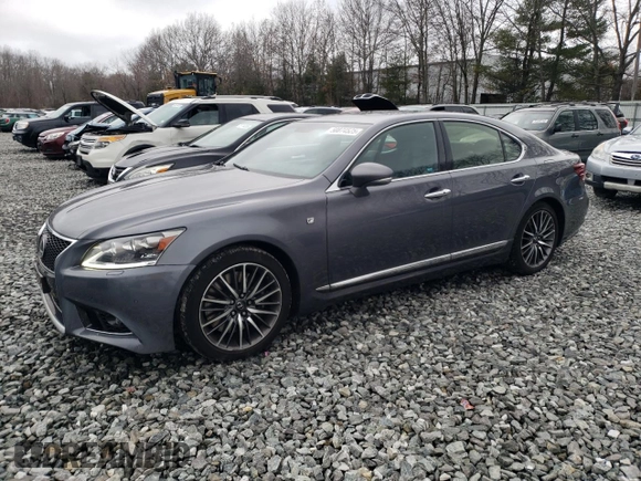 2013 Lexus LS 460 z VIN JTHCL5EF2D5016402, wystawiony jako Copart lot #50874525 z przebiegiem 104 131 mil mil oraz Czysty tytuł • Clean title. Historia ofert i sprzedaży dostępna na DreamBid. Obrazek 1.