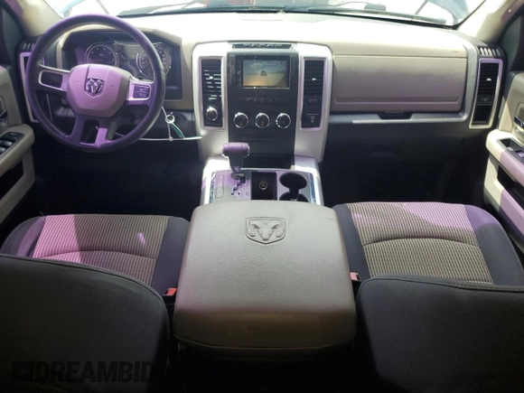 2011 Ram 1500 Big Horn z VIN 1D7RV1CT7BS672283, wystawiony jako Copart lot #55233455 z przebiegiem 158 827 mil mil oraz Szkoda całkowita • Salvage title. Historia ofert i sprzedaży dostępna na DreamBid. Obrazek 8.