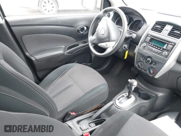 2016 Nissan Versa S Plus with VIN 3N1CN7AP2GL884039, listed as a IAAI auction lot 41385557 with 90,307 mi miles. Bid and sale history available at carsss.com. Image 5.