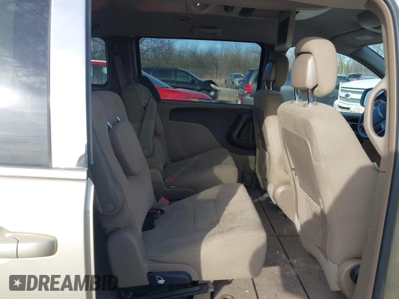 2011 Chrysler Town & Country Touring z VIN 2A4RR5DG6BR655235, wystawiony jako IAAI lot #41811240 z przebiegiem 244 399 mil mil oraz . Historia ofert i sprzedaży dostępna na DreamBid. Obrazek 8.