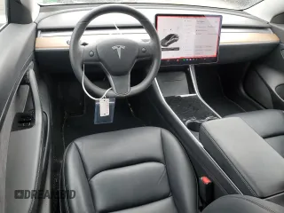 2020 Tesla Model 3 Standard Range Plus z VIN 5YJ3E1EA2LF704941, wystawiony jako Copart lot #58938485 z przebiegiem 34 851 mil mil oraz Szkoda całkowita • Salvage title. Historia ofert i sprzedaży dostępna na DreamBid. Obrazek 8.