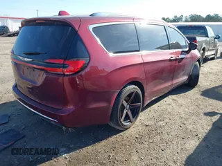 2021 Chrysler Pacifica Touring L z VIN 2C4RC1BG9MR588605, wystawiony jako IAAI lot #41830744 z przebiegiem 106 937 mil mil oraz . Historia ofert i sprzedaży dostępna na DreamBid. Obrazek 4.