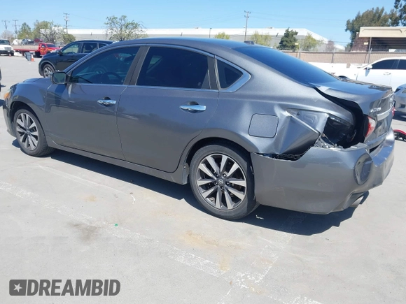 2017 Nissan Altima S z VIN 1N4AL3AP4HC271765, wystawiony jako IAAI lot #41968905 z przebiegiem 106 621 mil mil oraz . Historia ofert i sprzedaży dostępna na DreamBid. Obrazek 3.