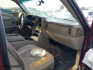 2003 Chevrolet Tahoe LT with VIN 1GNEC13ZX3R307650, listed as a IAAI auction lot 41292769 with 313,720 mi miles. Bid and sale history available at carsss.com. Image 5.