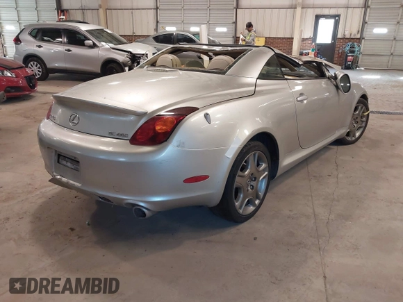 2002 Lexus SC with VIN JTHFN48Y320027045, listed as a IAAI auction lot 41681700 with 167,108 mi miles. Bid and sale history available at carsss.com. Image 4.