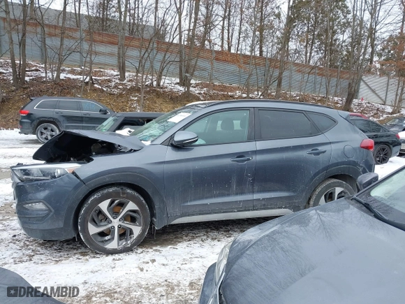 2018 Hyundai Tucson Value with VIN KM8J3CA24JU726897, listed as a IAAI auction lot 41396000 with 55,320 mi miles. Bid and sale history available at carsss.com. Image 15.