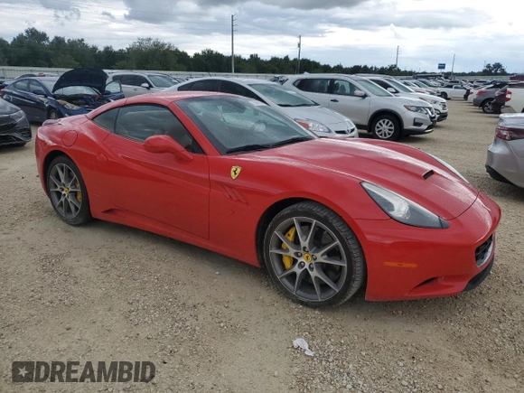 2014 Ferrari California z VIN ZFF65TJA9E0196713, wystawiony jako Copart lot #73682984 z przebiegiem Nie podano mil oraz Nie do naprawy. Historia ofert i sprzedaży dostępna na DreamBid. Obrazek 4.