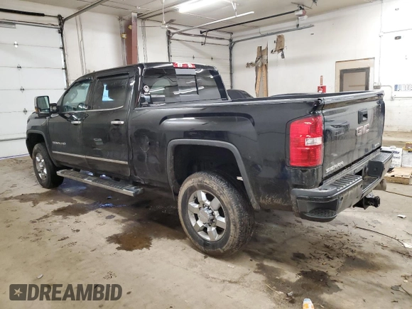 2019 GMC Sierra 3500HD Denali z VIN 1GT42WEYXKF230044, wystawiony jako Copart lot #86875304 z przebiegiem 62 704 mil mil oraz Szkoda całkowita • Salvage title. Historia ofert i sprzedaży dostępna na DreamBid. Obrazek 2.