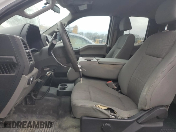 2018 Ford F-250 XL z VIN 1FT7X2A69JEB43297, wystawiony jako Copart lot #49437605 z przebiegiem 166 211 mil mil oraz Czysty tytuł • Clean title. Historia ofert i sprzedaży dostępna na DreamBid. Obrazek 7.