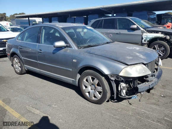 2003 Volkswagen Passat GLX with VIN WVWRH63B43P342403, listed as a Copart auction lot 76988364 with 156,002 mi miles and Salvage Title. Bid and sale history available at carsss.com. Image 4.