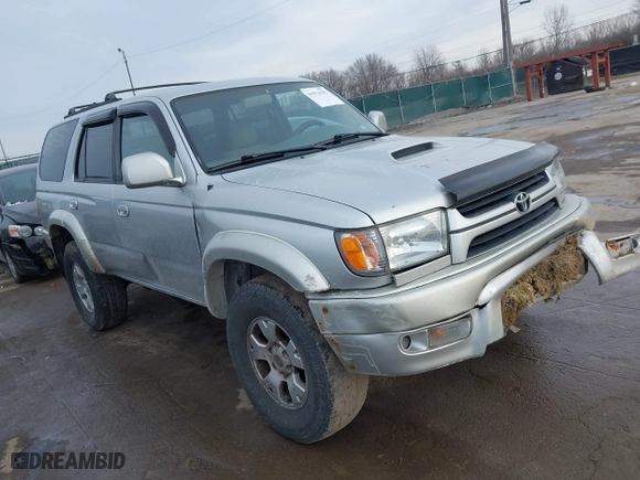 2001 Toyota 4Runner SR5 with VIN JT3GN86R210191592, listed as a IAAI auction lot 41574192 with 217,702 mi miles. Bid and sale history available at carsss.com. Image 1.