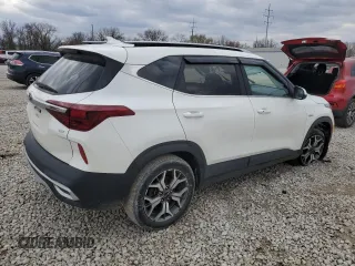 2021 Kia Seltos EX with VIN KNDERCAA1M7228820, listed as a Copart auction lot 50315725 with 44,061 mi miles and Salvage Title. Bid and sale history available at carsss.com. Image 3.